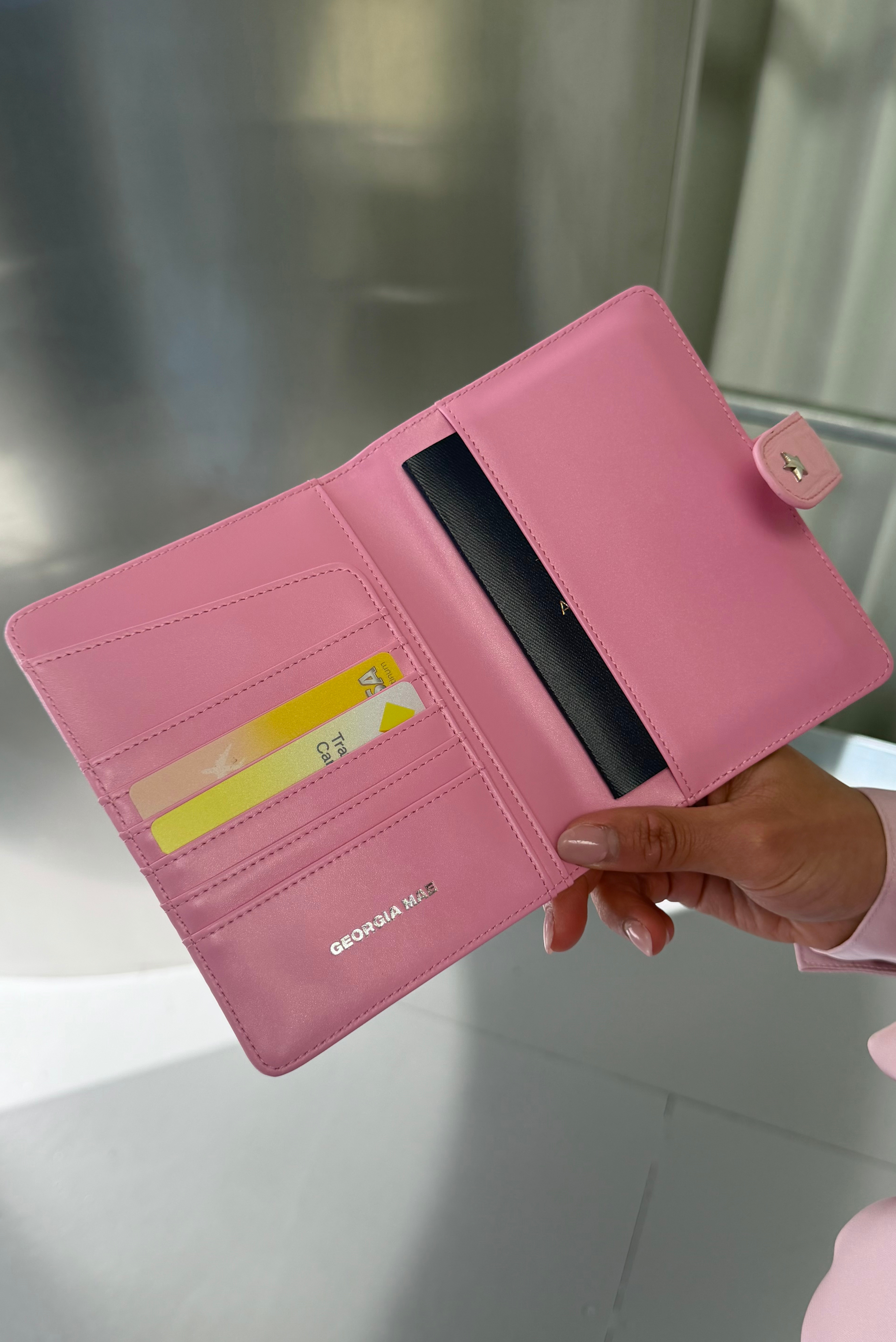 The Soho Passport Wallet - Pink Croc