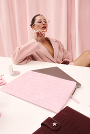 THE ZOE LAPTOP SLEEVE - PINK CROC