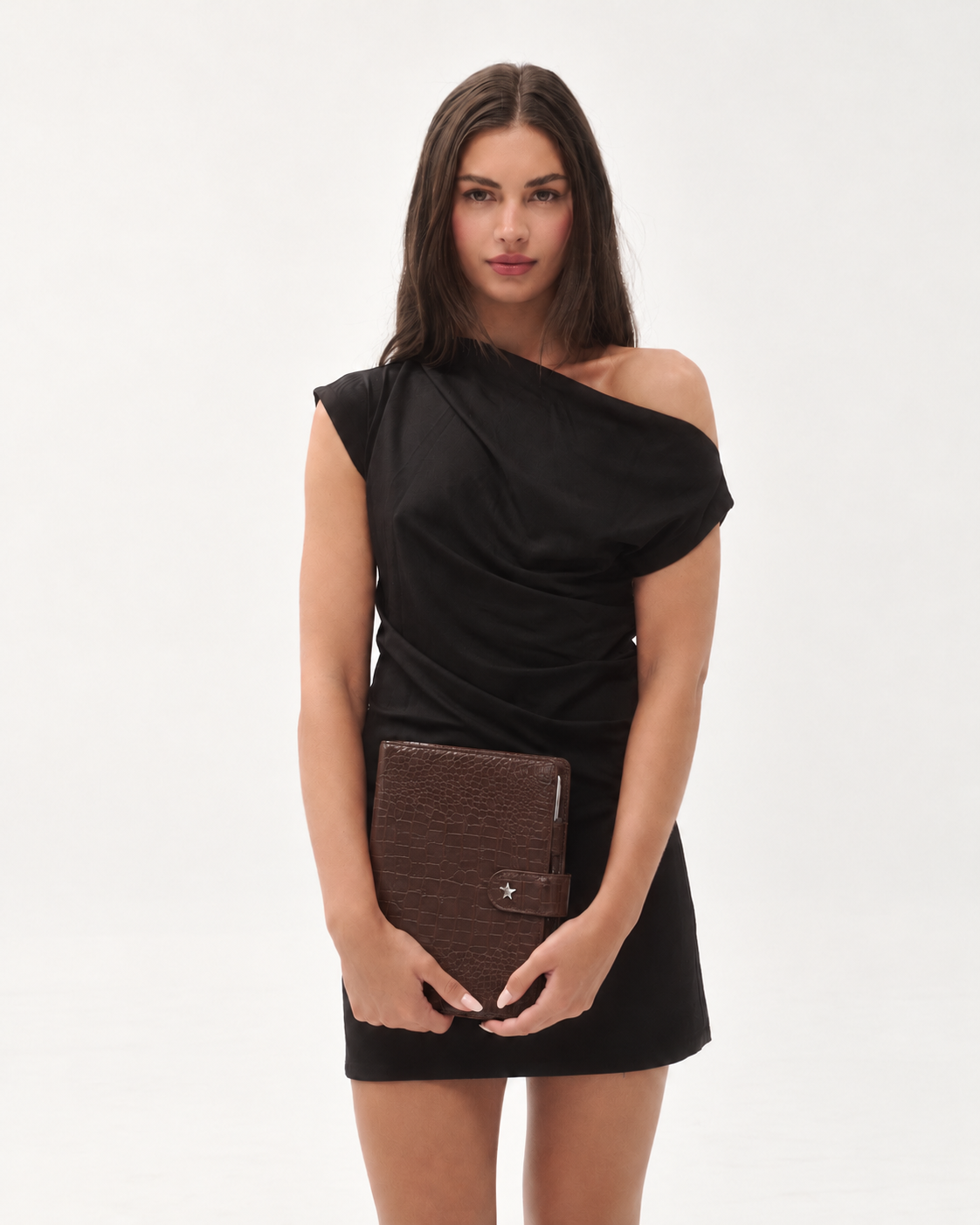 Crocodile_Leather_Planner_Portrait.png