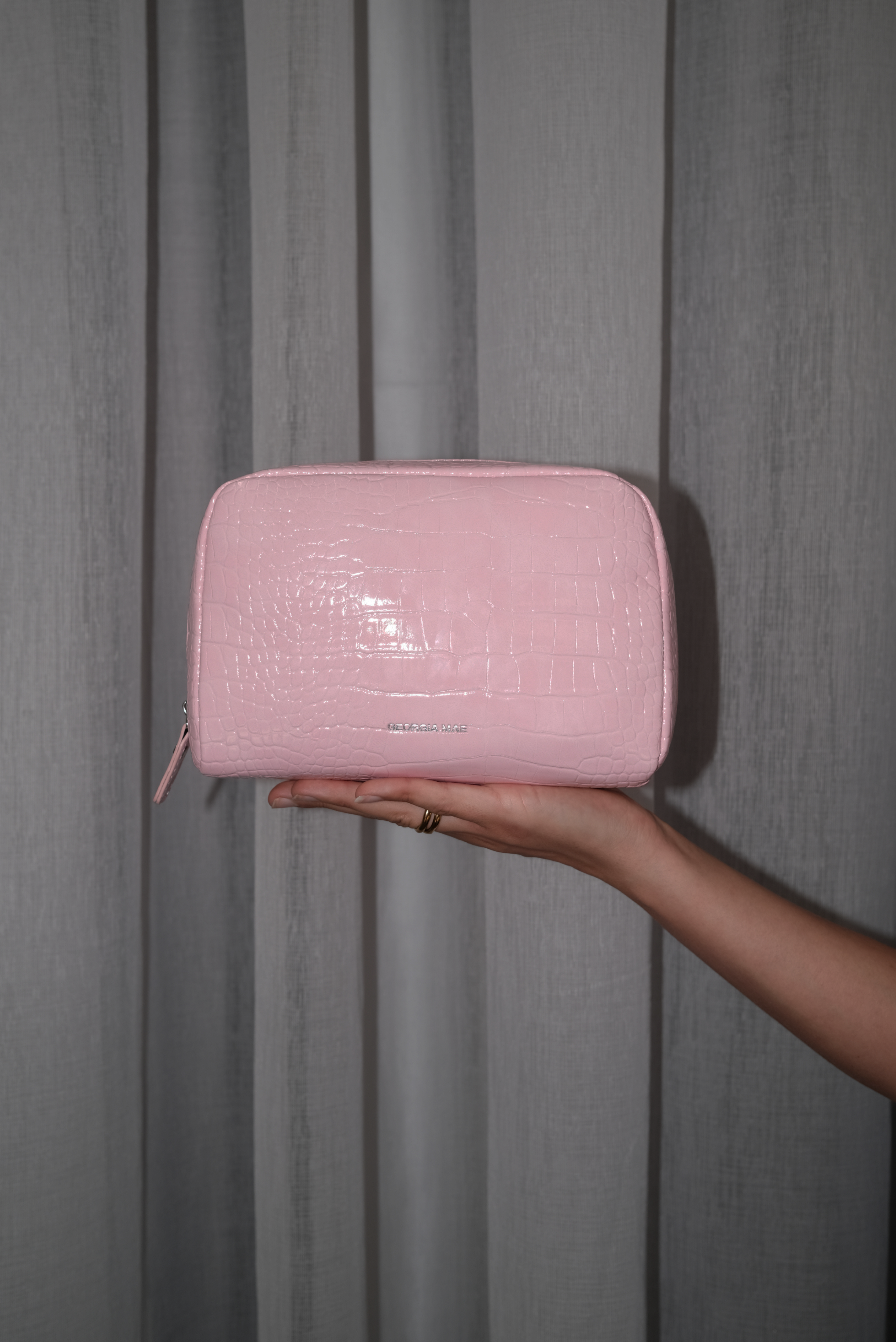 THE GIA MAKE UP BAG - PINK