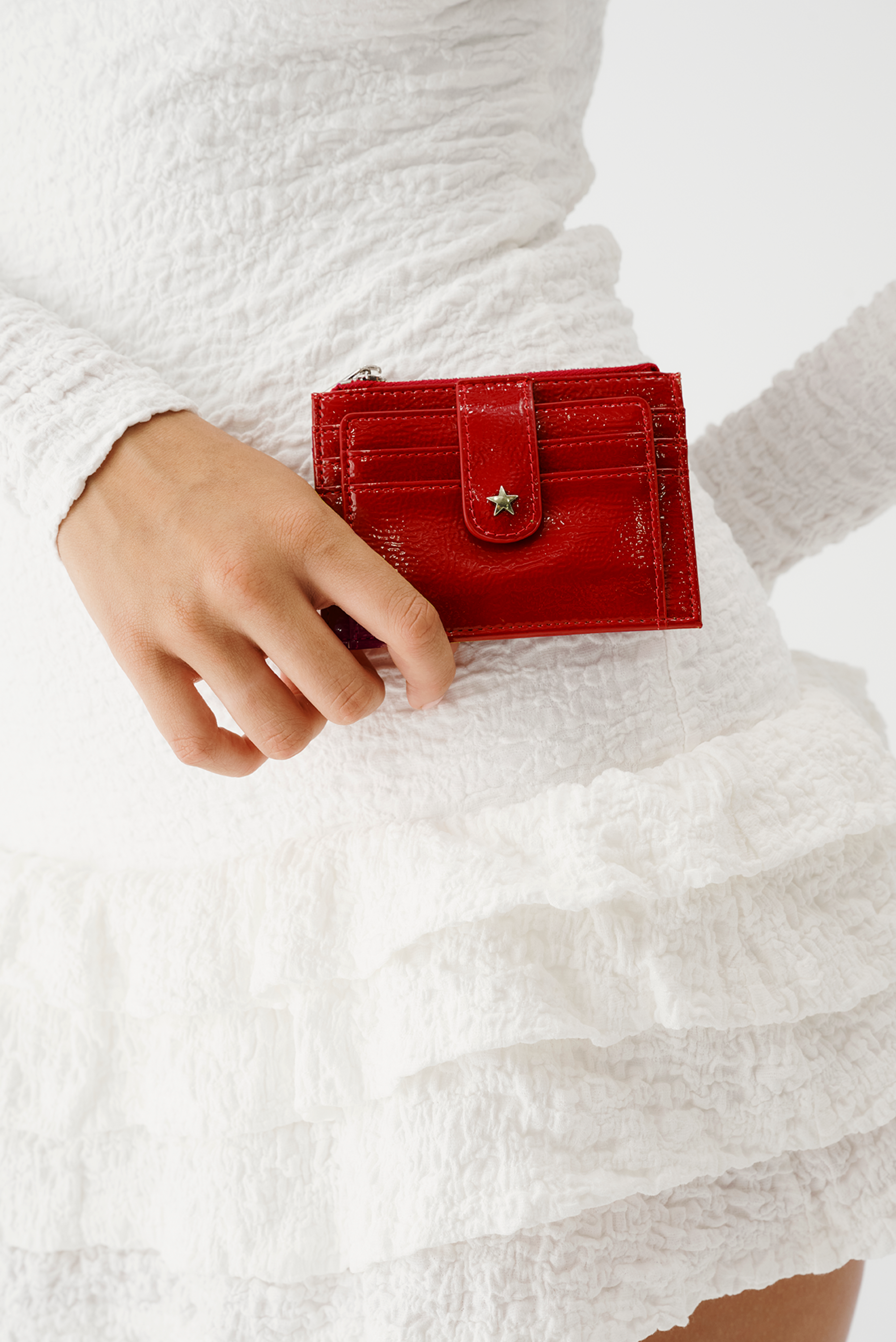 THE DAISY - GLOSSY CHERRY