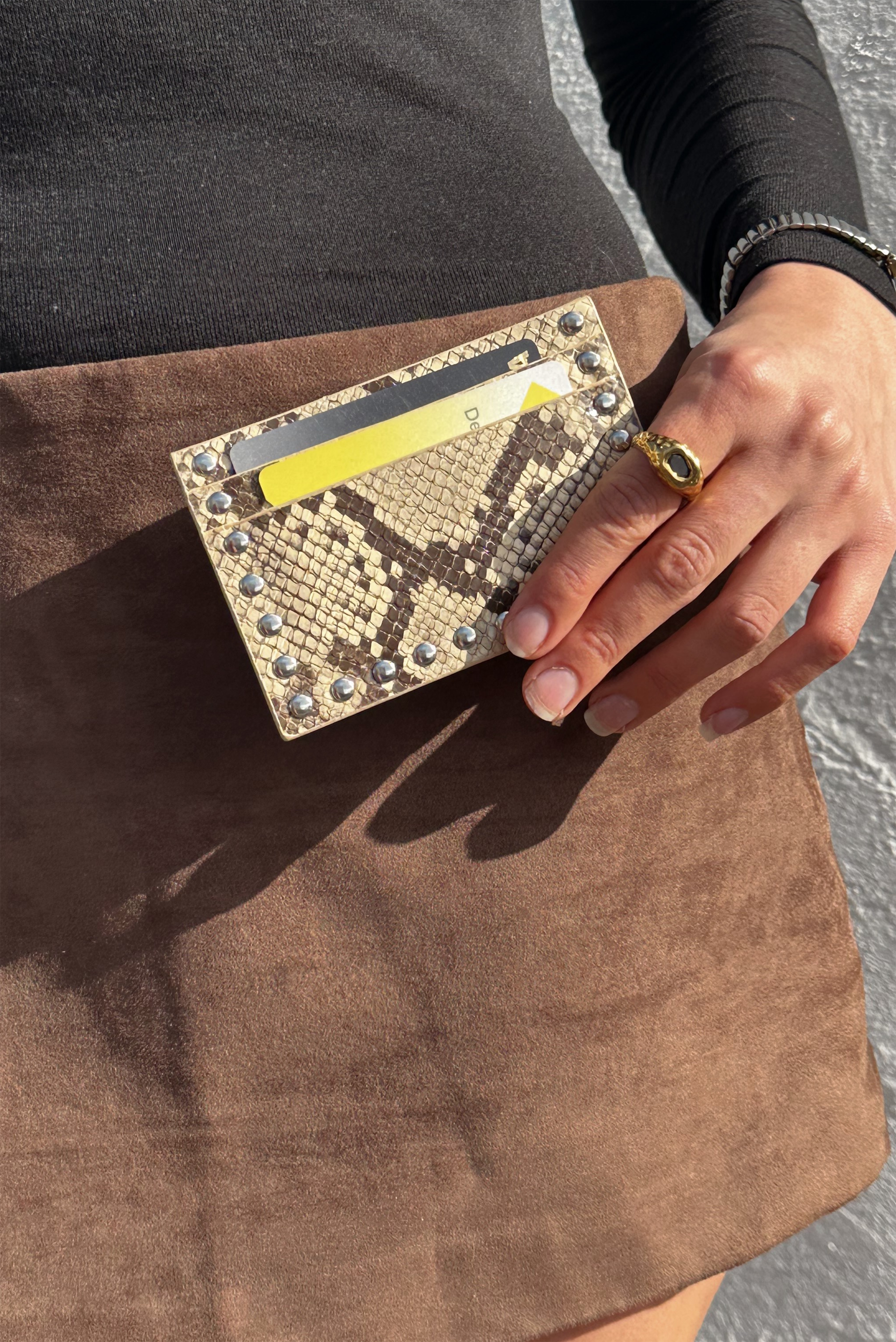 rae-stud-wallet.png