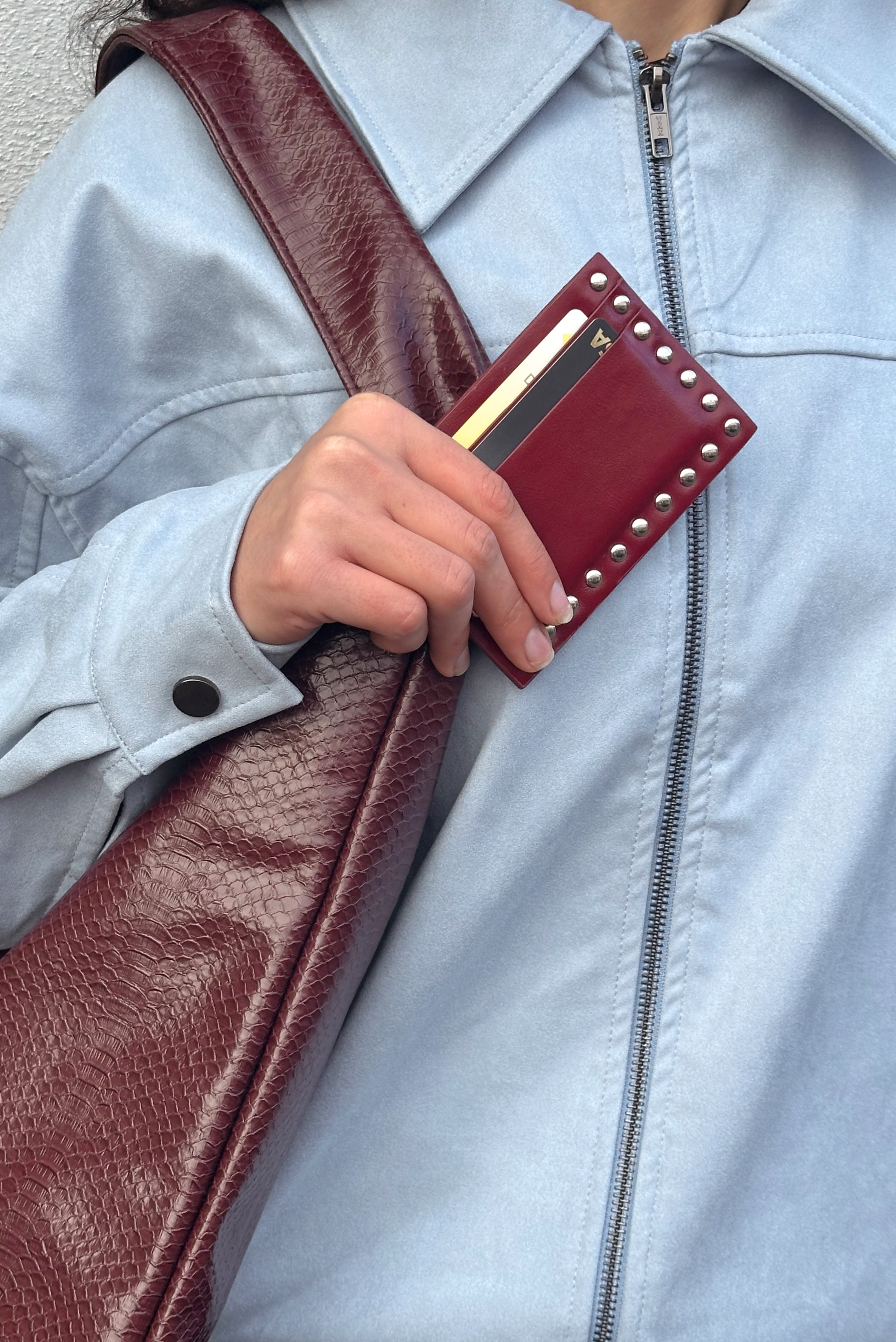 THE RAE STUD CARD WALLET - BURGUNDY